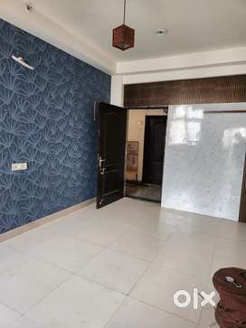 2 BHK with 3 balconies Modular Kitchen Well Maintained Flat for rent