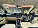 Kia Carens luxury plus top end model petrol 29500 km