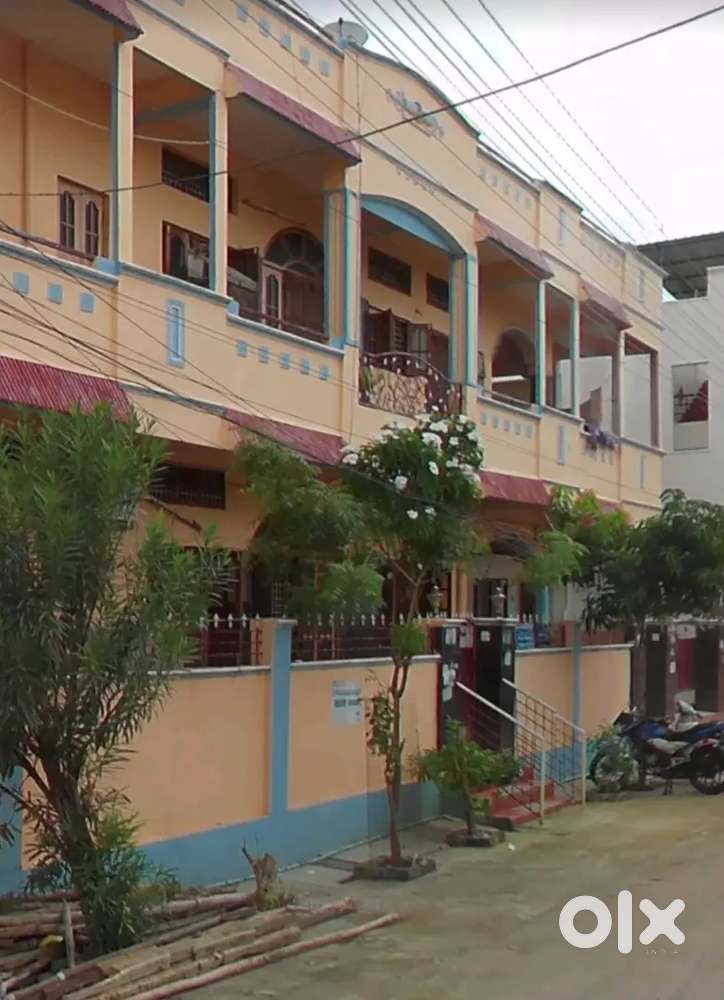 East-Facing Spacious 2BHK for Rent – Prime Location!