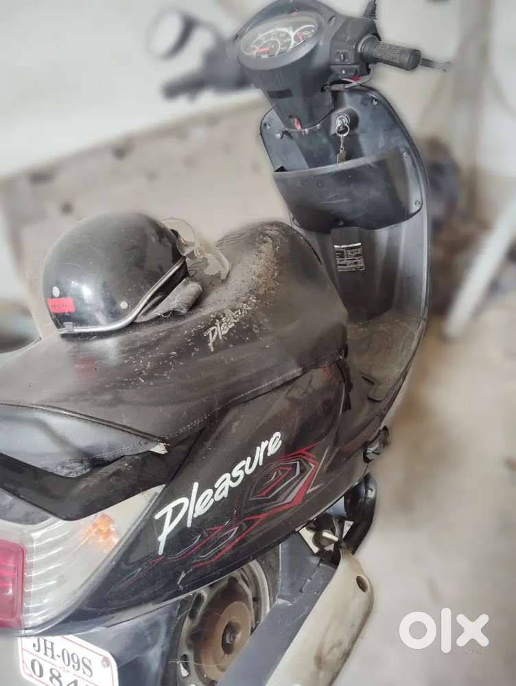 Selling scooty
