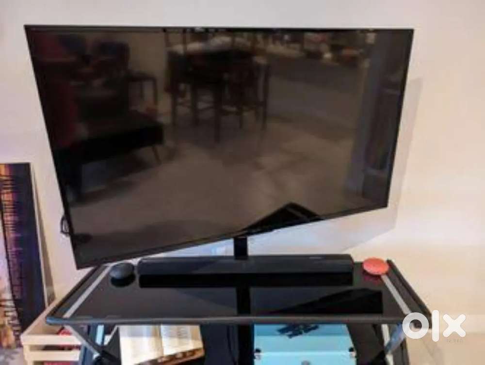 Samsung smart Tizen 4k Q-LED TV