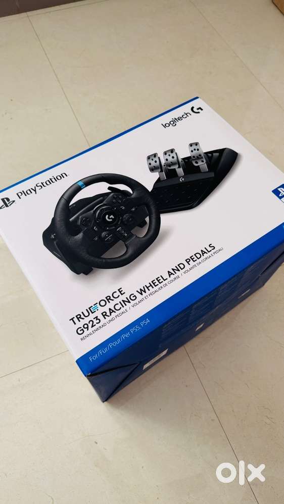 Logitech G923 Racing Sim [PS5/PS4/PC only]