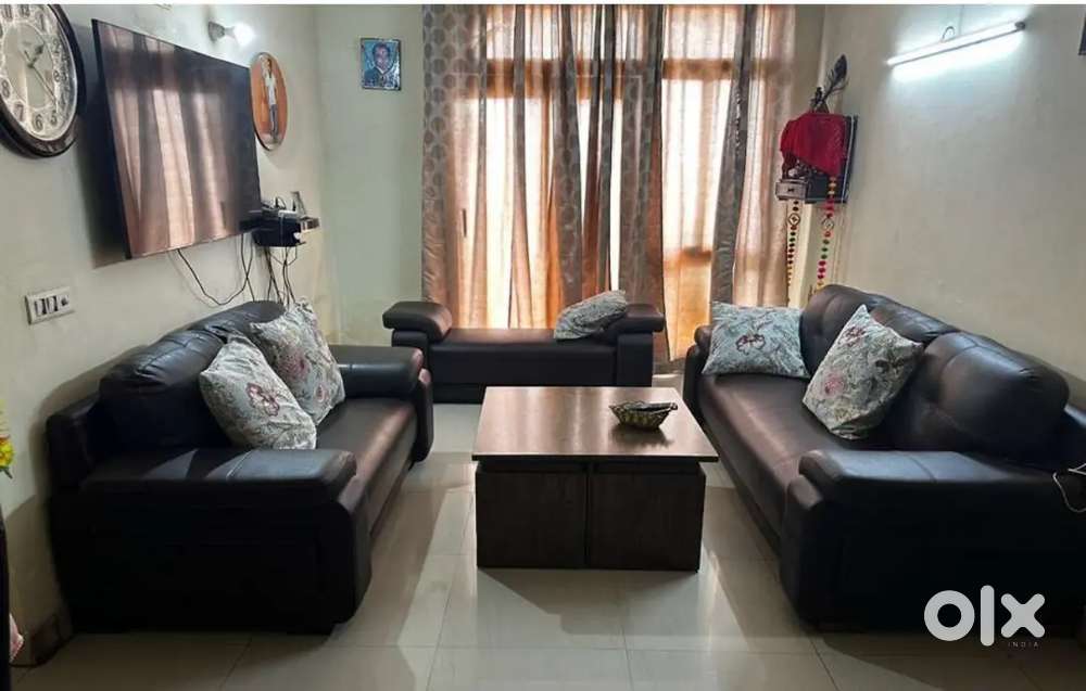 7 seater leatherite  sofa, excellent condition