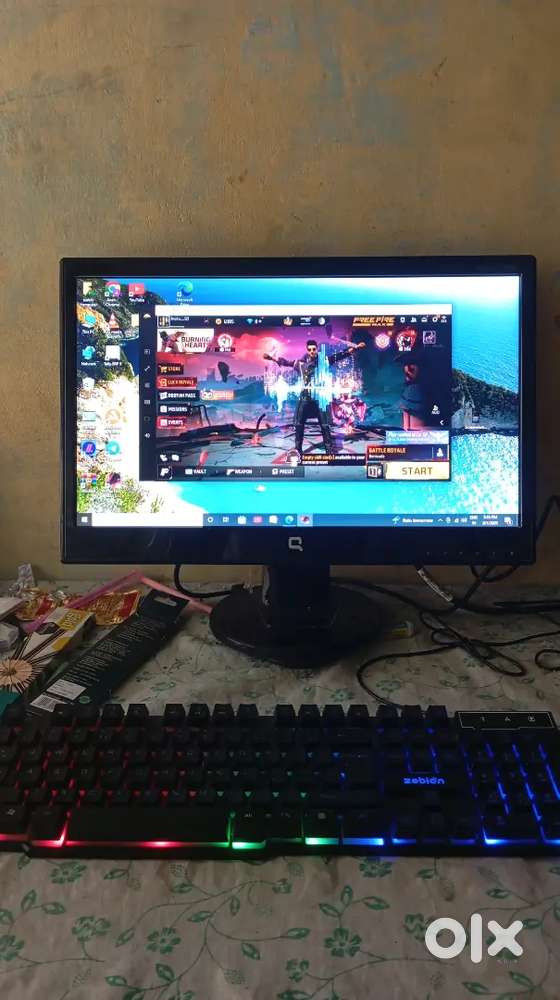 Desktop computer setup . Super condition Lena hai to message Kare ?