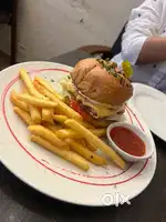 Cafe/restaurant manager