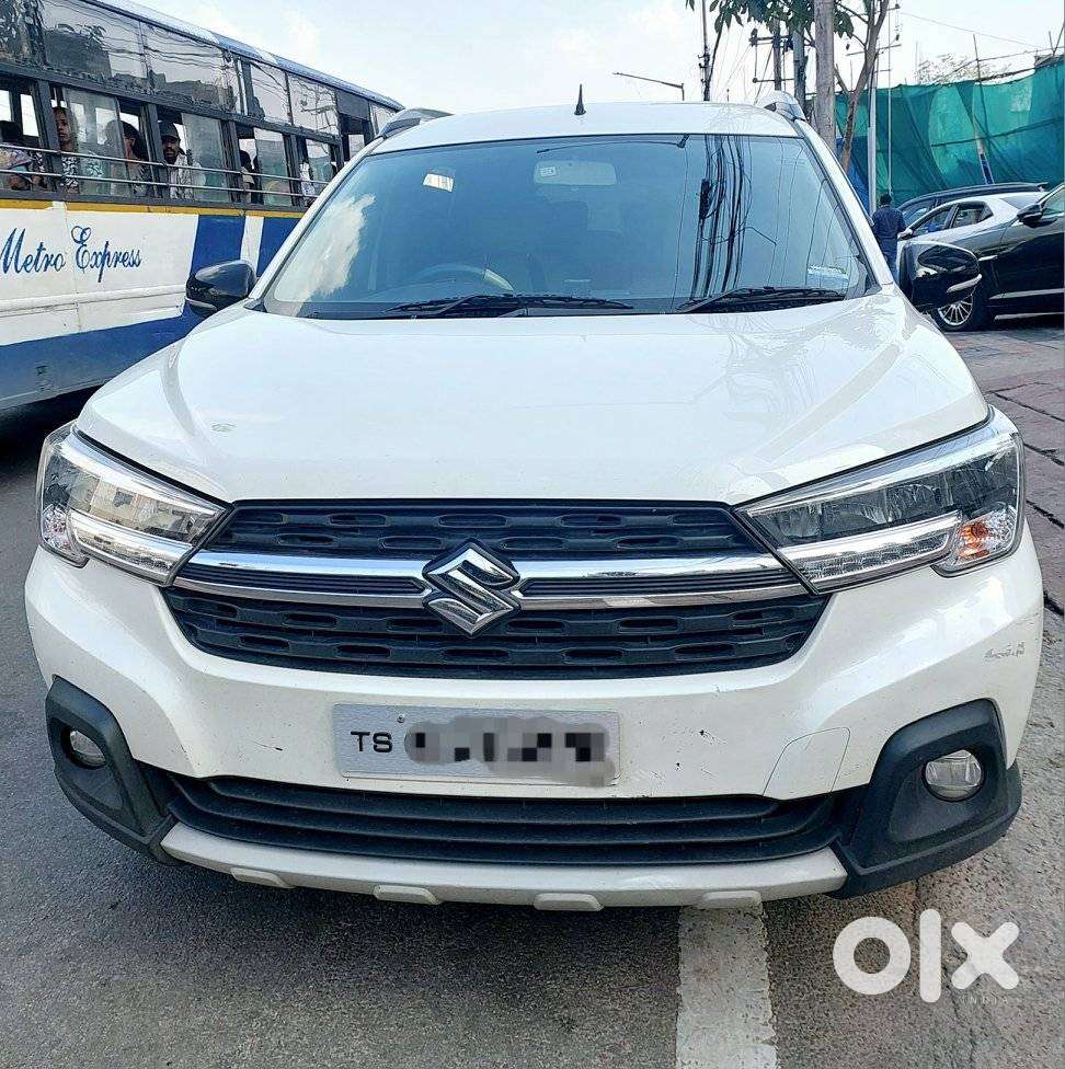 Maruti Suzuki XL6 1.5 Alpha AT, 2022, Petrol
