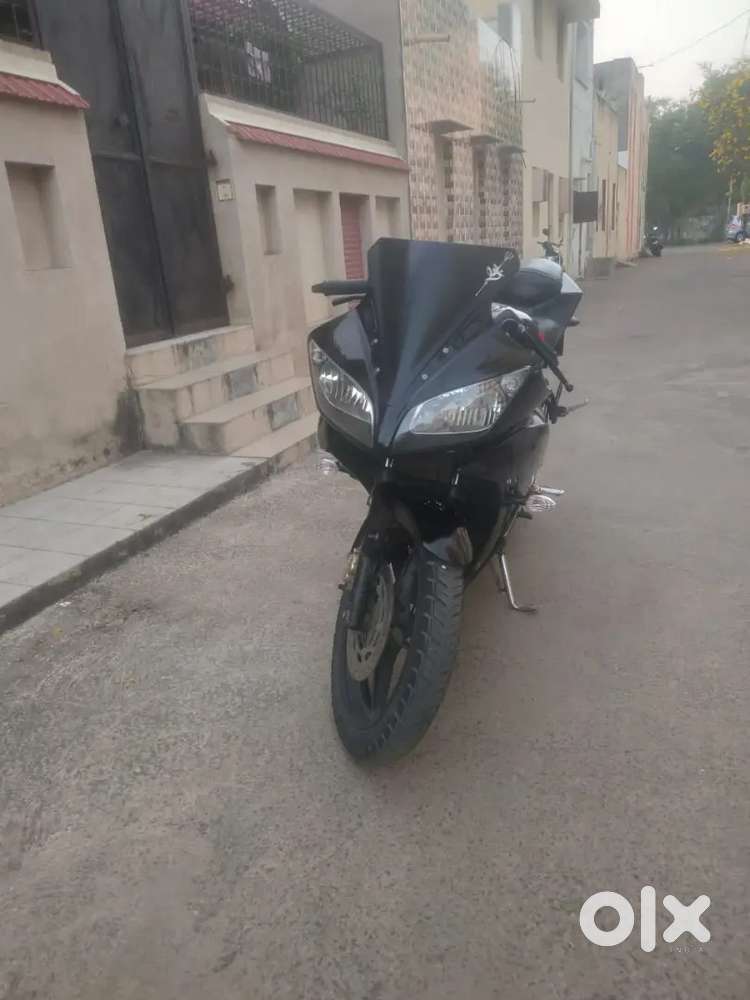 यामाहा r15 वर्जन 2