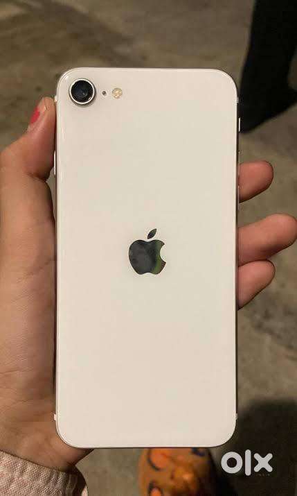 iPhone SE, 2020 white colour 64GB battery health, 76% next two new