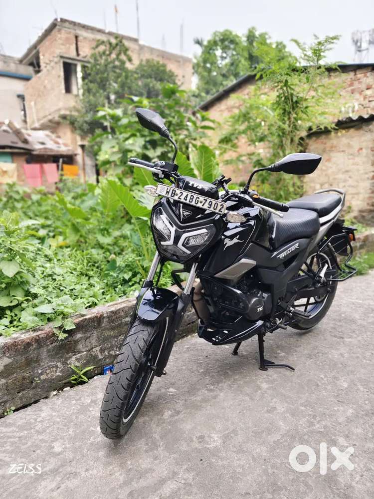 2 year old only, showroom condition