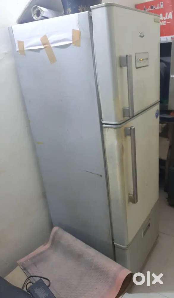 Ek ok chel rha hai rs 9500. Koi