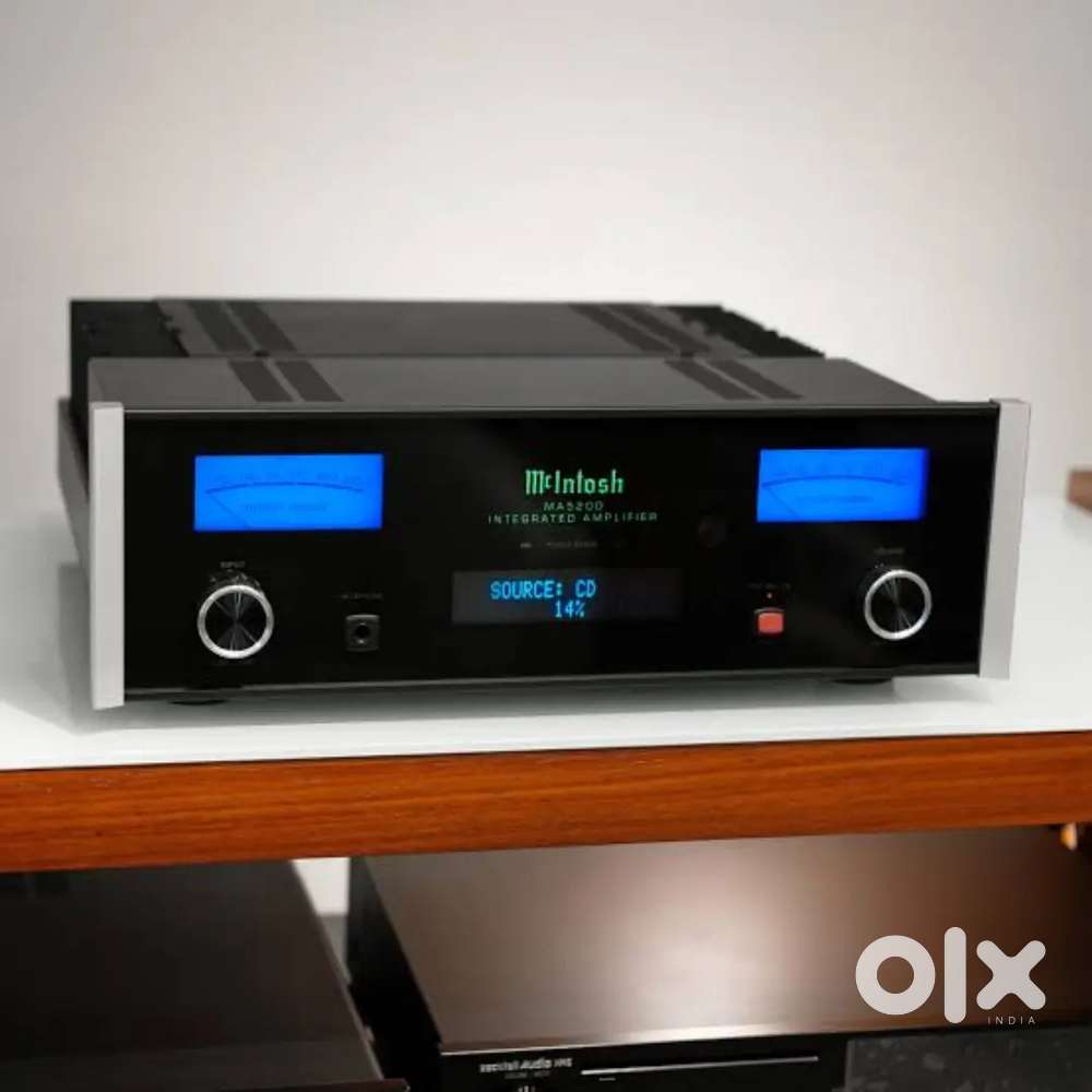 McIntosh stereo integrated amplifier