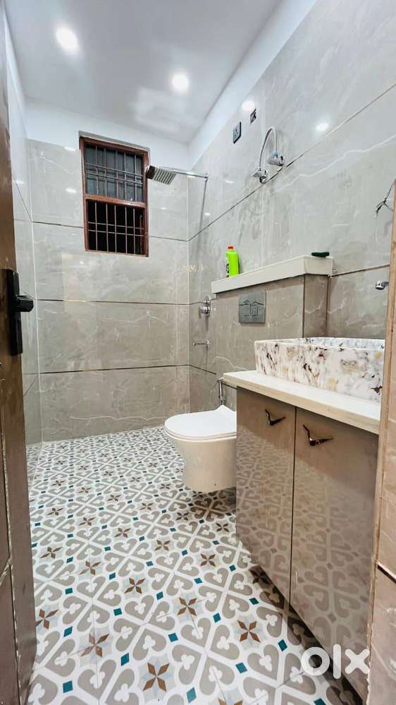 3BHK LIFT PARKING  GYAN KHAND