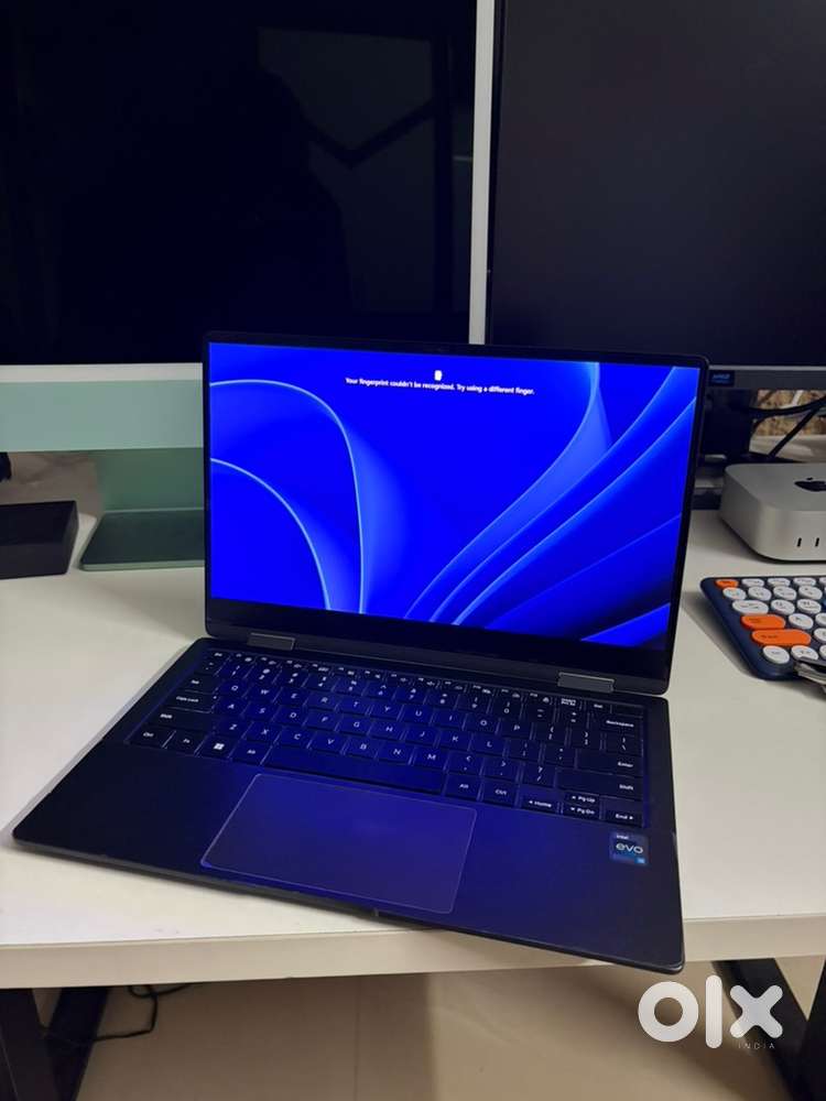 Samsung galaxy book 3 360  OLED TOUCH DISPLAY