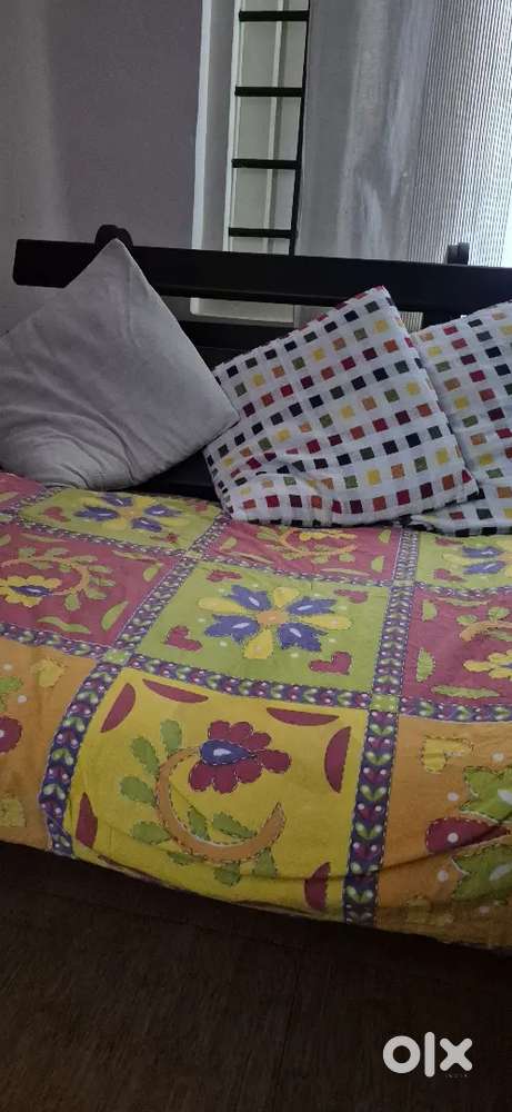Footon with bedding