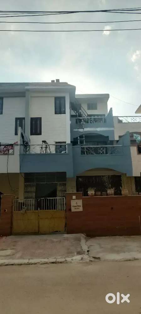 AC room with kitchen is available for rent