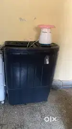 Good working conditions wirpool semi automatic washing machine