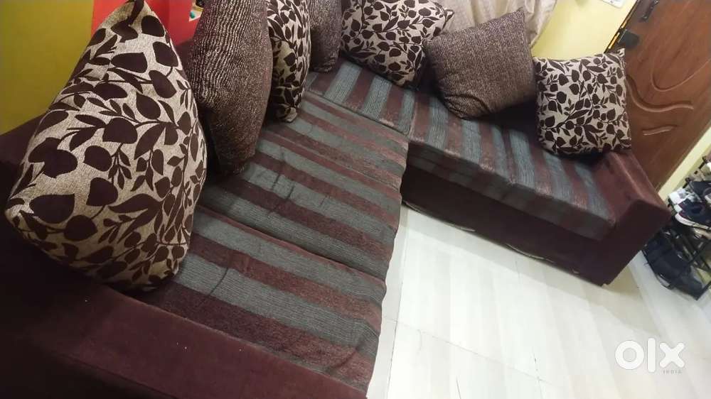 Large 7seater with 7pillow sofa