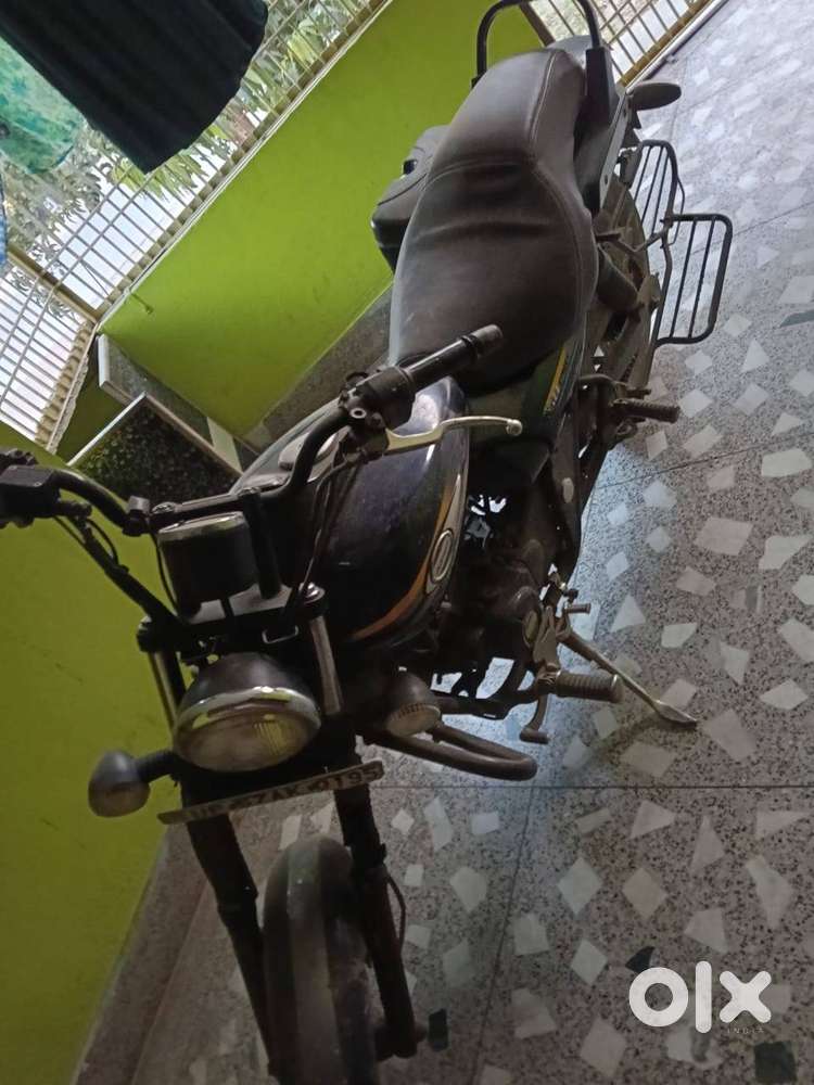 Bajaj avnger 150 street