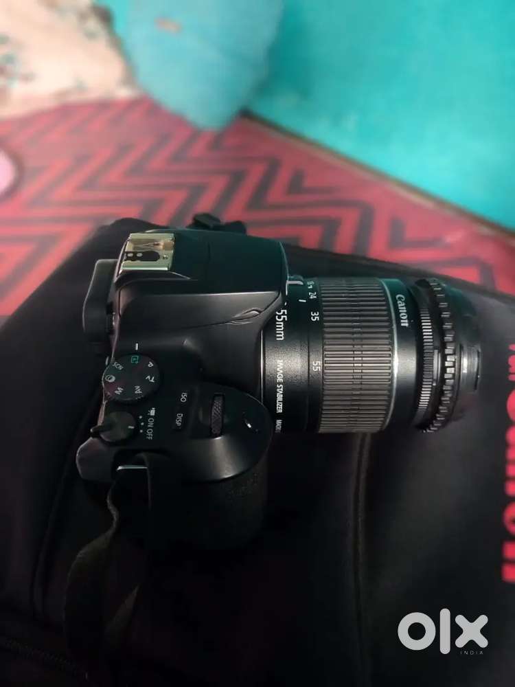 Canon 200D