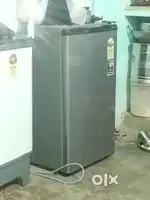 Fridge good condition mein hai bilkul naya jaisa hai koi Kami nahin h
