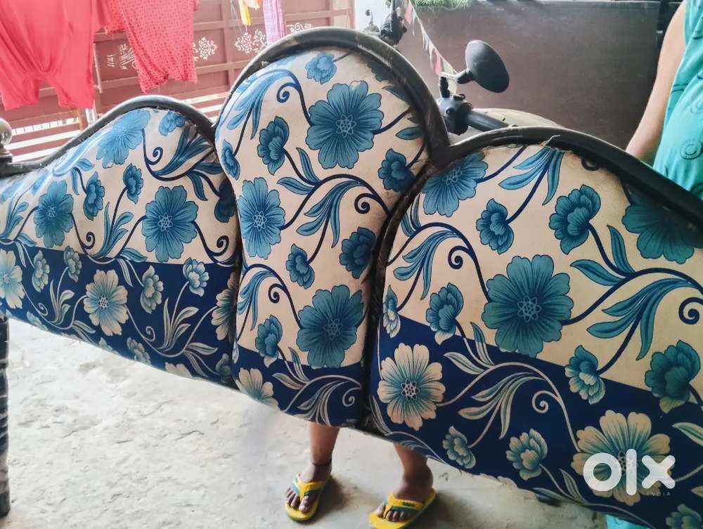 Deep and light blue colour with white background combination bed