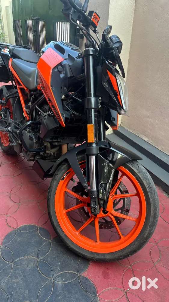 Full company service history available second key