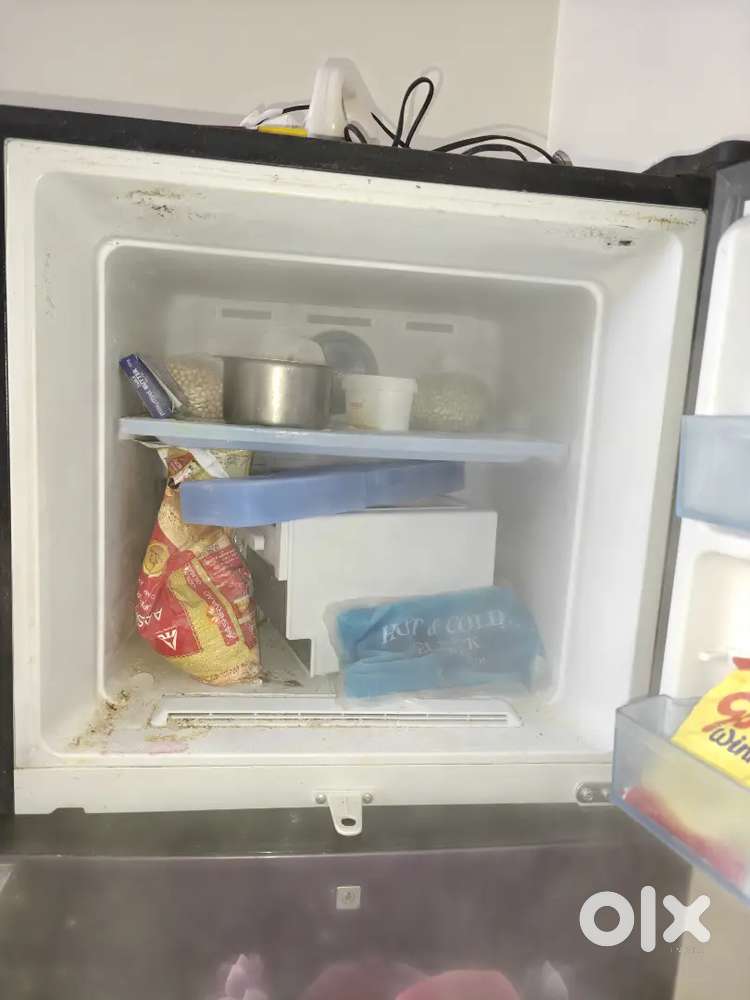 Samsung refrigerator 265 lt .double door