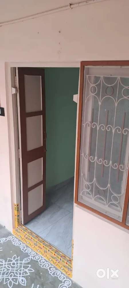 2bhk for rent for commercial, family and bachelor's.