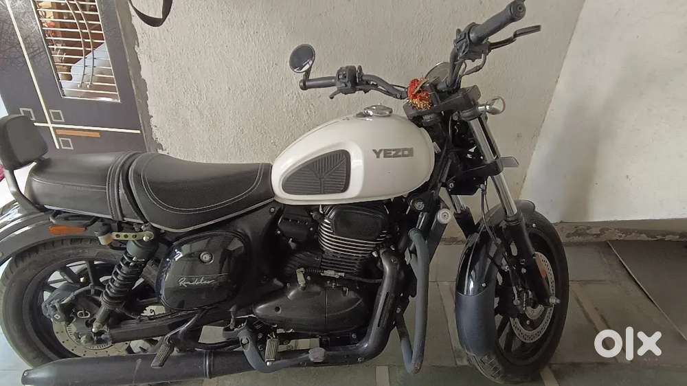 JAWA YEZDI ROADSTER 350