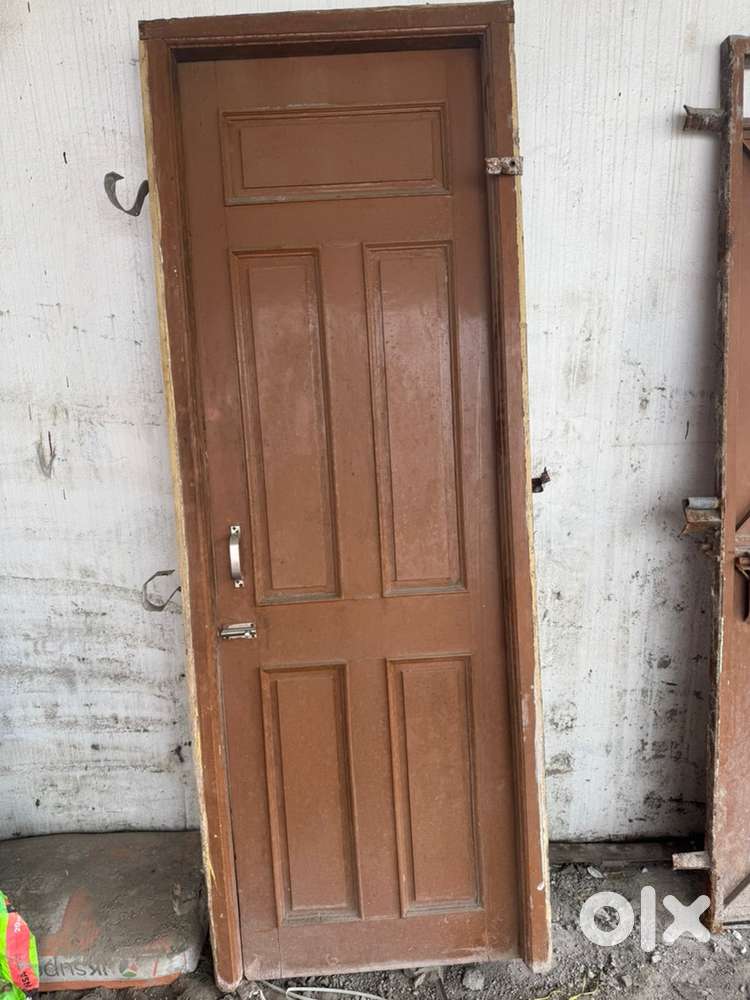 Sagi wooden gate