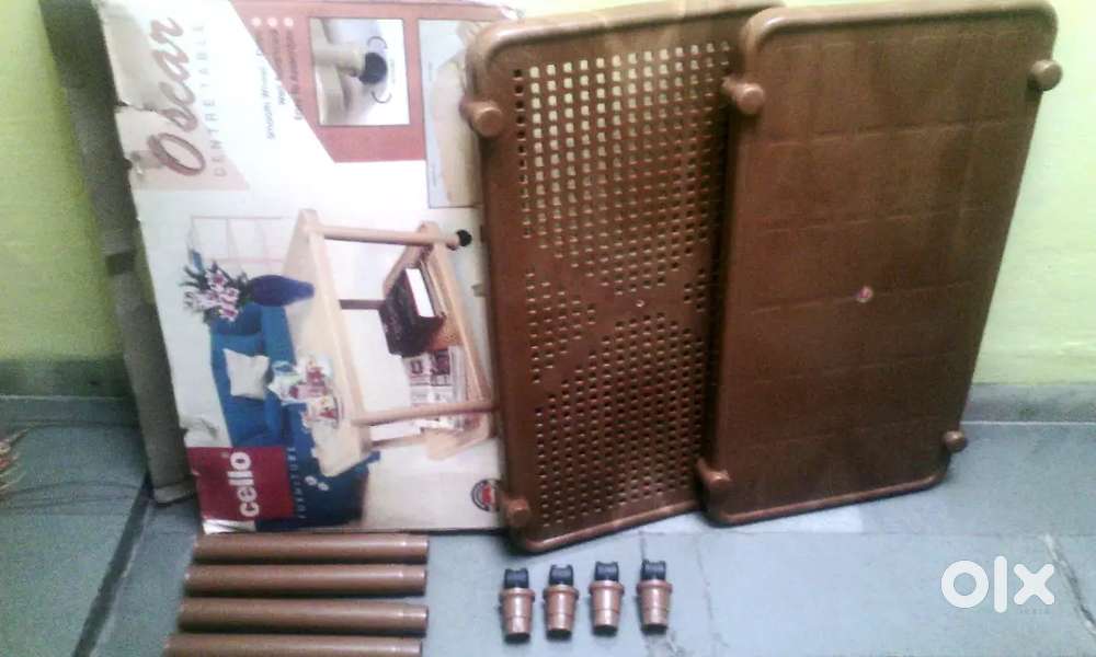 Cello brand fiber table in new condition