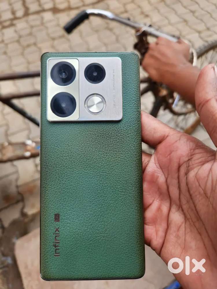 Infinx note 40 pro 5 g 8  256