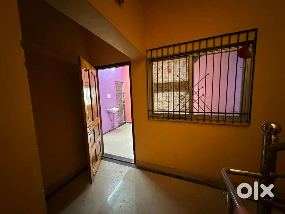 2BHK home with AC, geysrer, RO installed