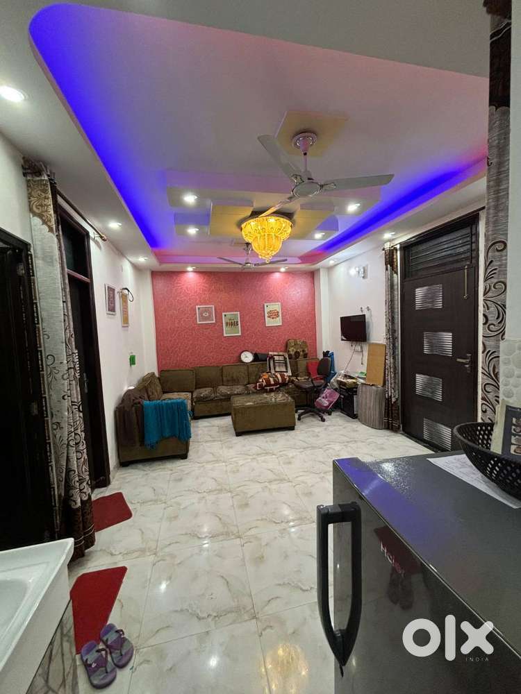 luxury pg for girls , girls pg accomodation , apartment room for girls