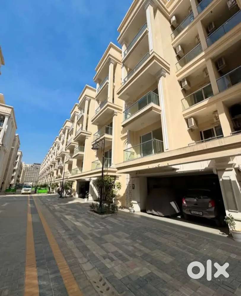 2bhk fresh unfurnished flat available nearby Honda chowk in gurugram