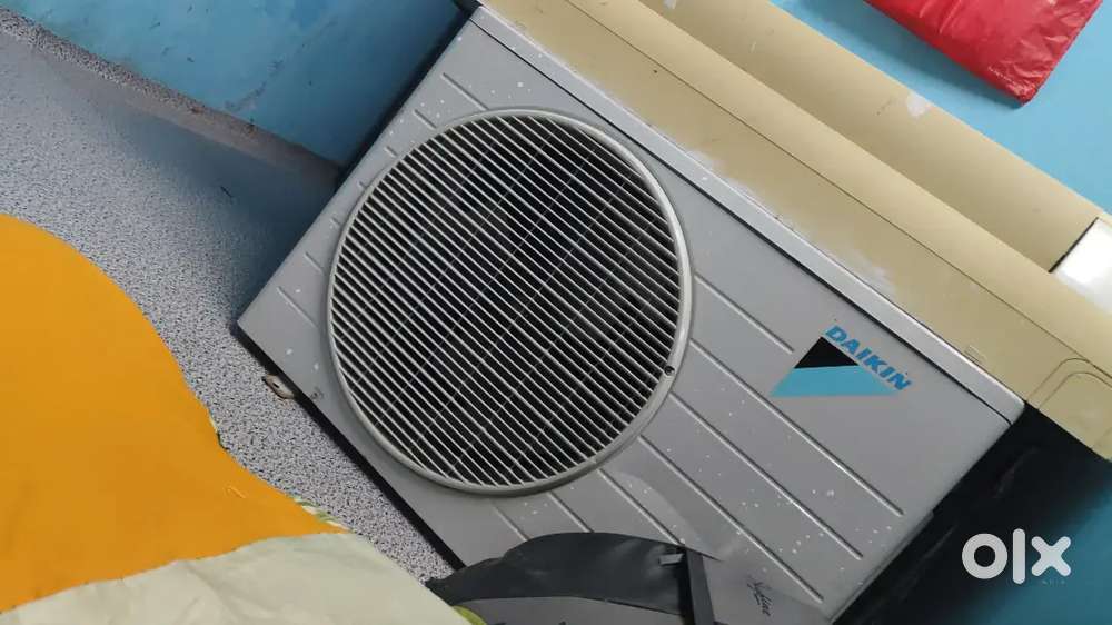 Daikin 1.5 tr 3 Star