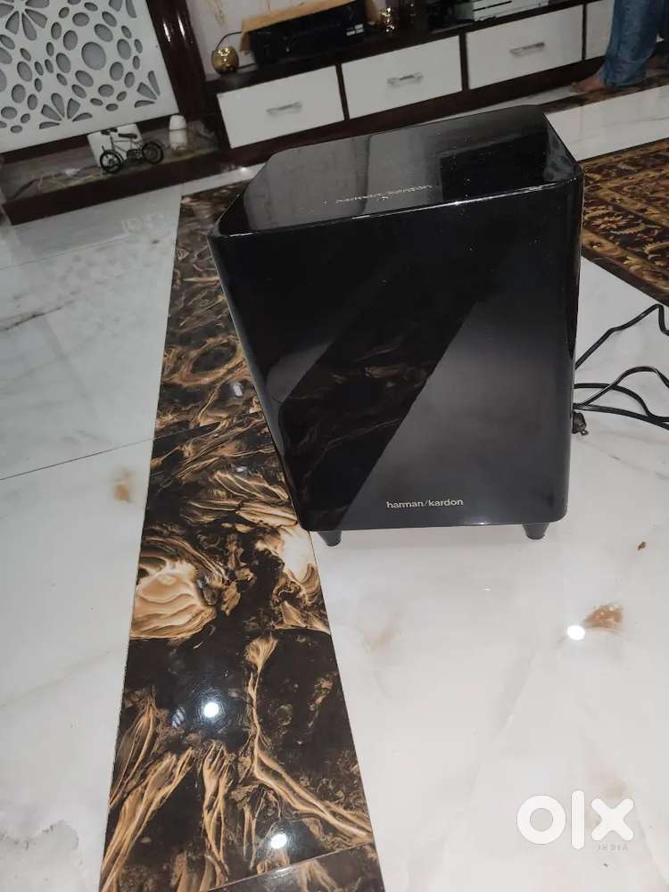 Harman kardon  8 inch woofer 200Watts