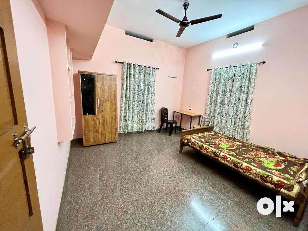 2 rooms for rent at mannanam near medical college & MG university