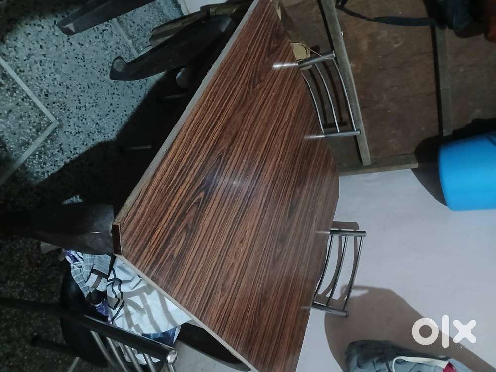 Dining and single bed
