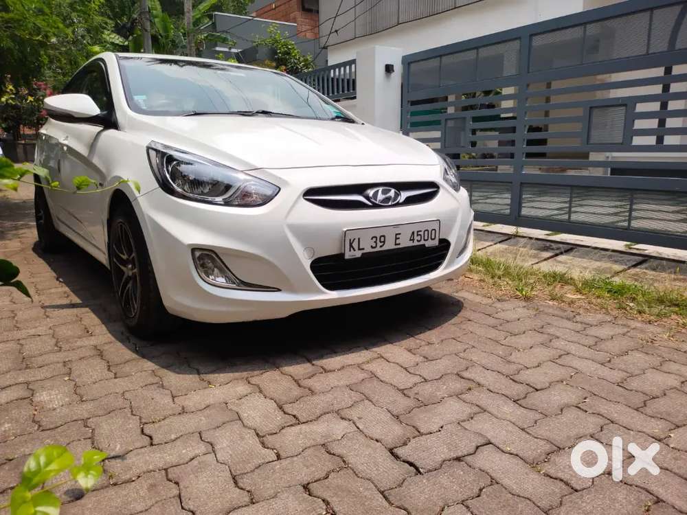 Beautiful Hyundai Fluidic Verna 2012 Diesel 70000 Km Driven