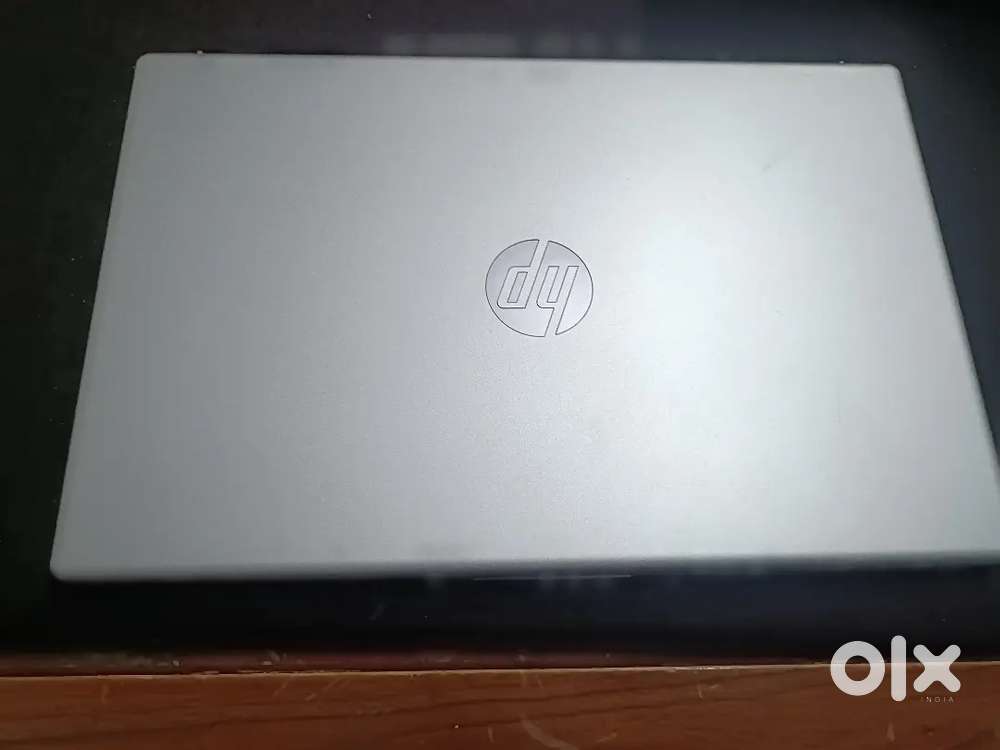 1 month old HP laptop with warranty with damage insurance 16gb ram/512