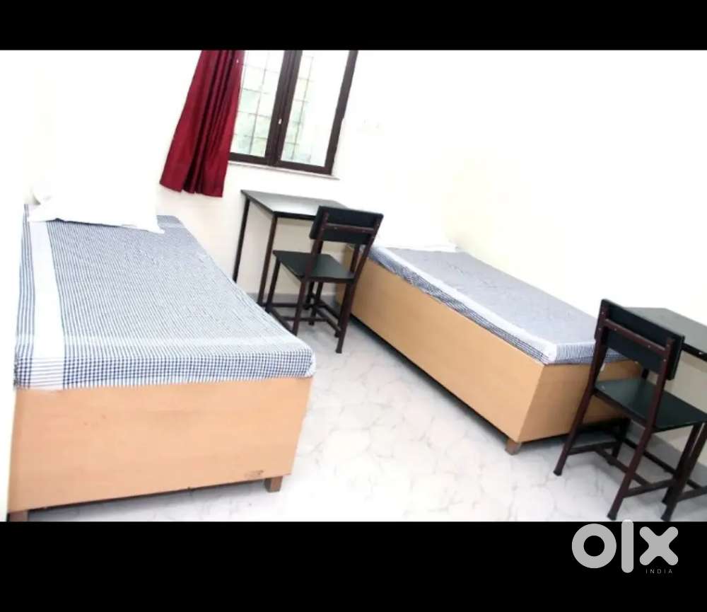 PG for girls fully furnished with food (sector 35 noida)