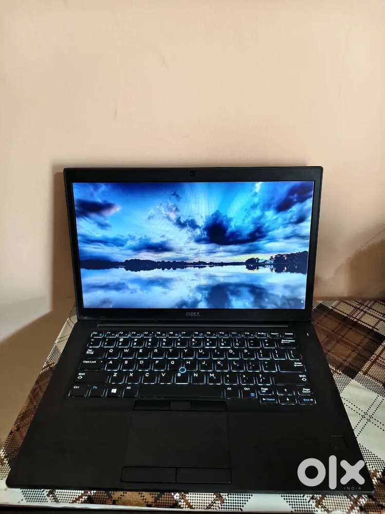 Dell laptop 7490 i5-8th 16GBRAM 256gb ssd
