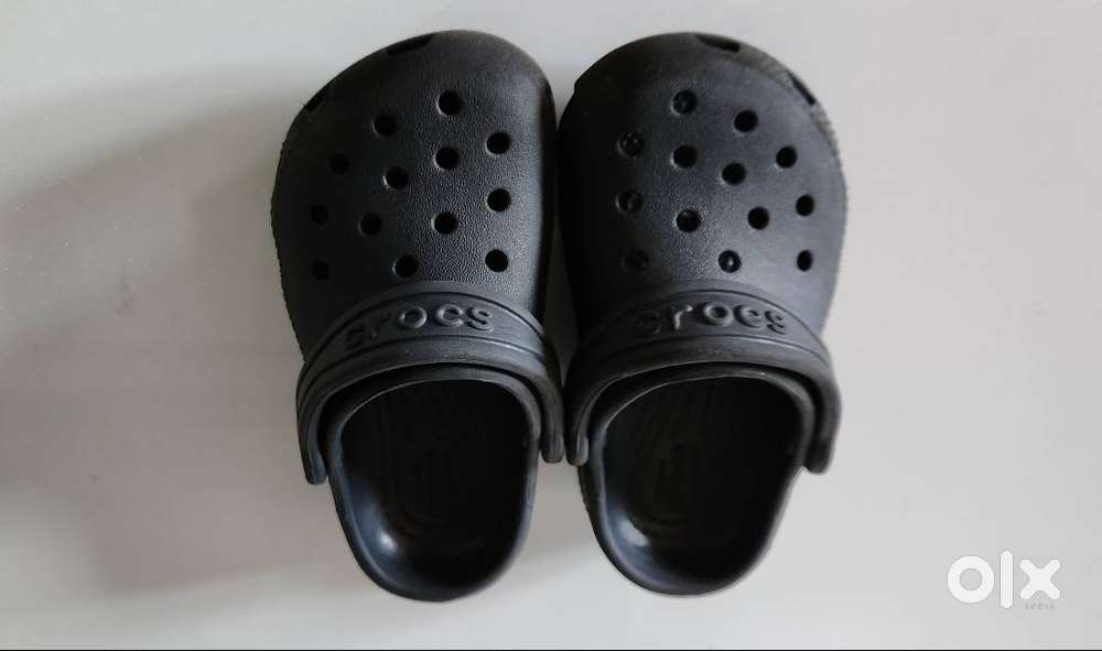 Kids Crocs Footwear (Size C7)