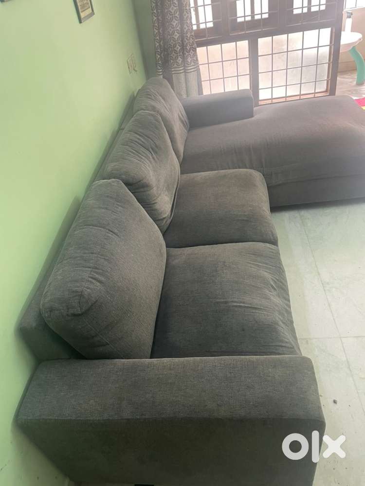 L shape sofa( furniture world )