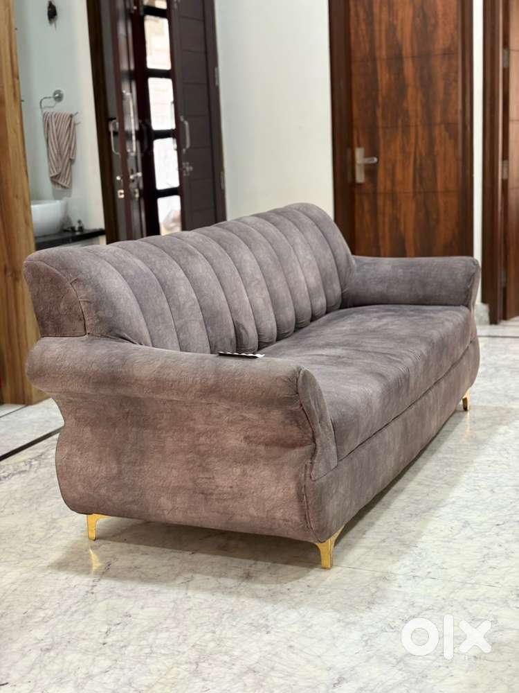 Premium 7 Seater Sofa & Table Set for Sale  Hardly Used ₹55,000