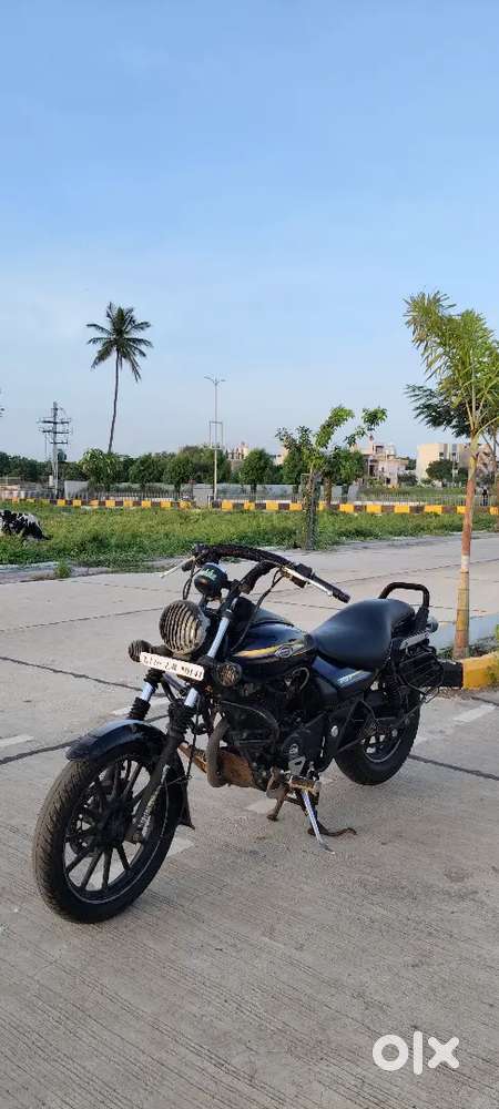 Avenger 150 street