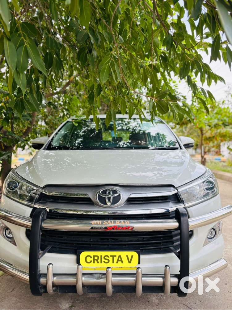 ShowRoom Track vehicles pin to pin