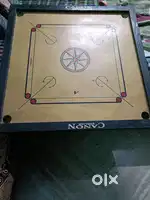 Carrom board
