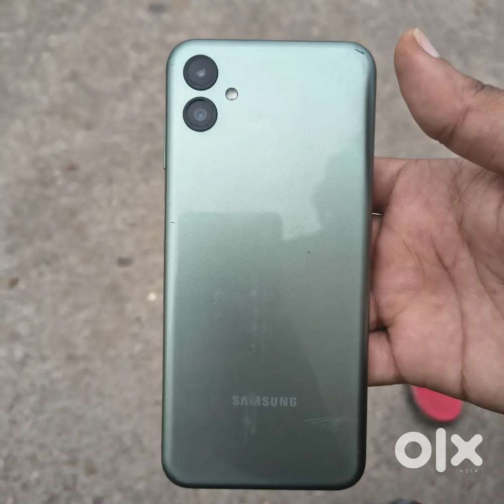 Samsung F14 5G with massvive battery backup